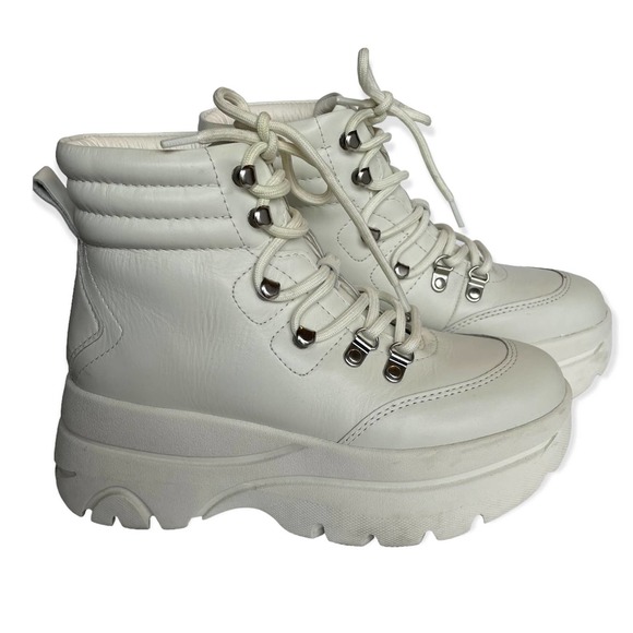 Steve Madden Shoes - Steve Madden Husky White Platform Combat Y2k Boots Lace Sneakers Womens 7.5